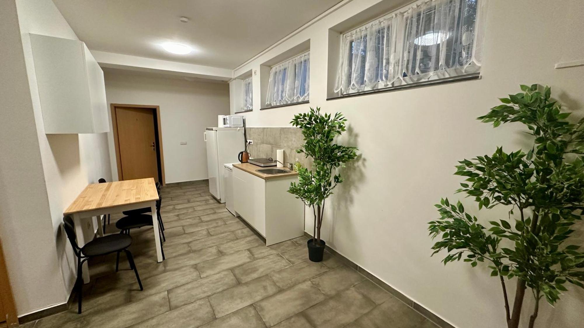 Schoene Hostel Mit Eigene Parking Netflix Youtube نورنبيرغ المظهر الخارجي الصورة
